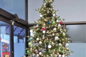 Superheat Office Christmas tree